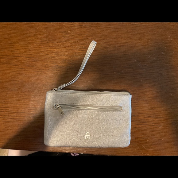 Silver wristlet - Picture 2 of 2